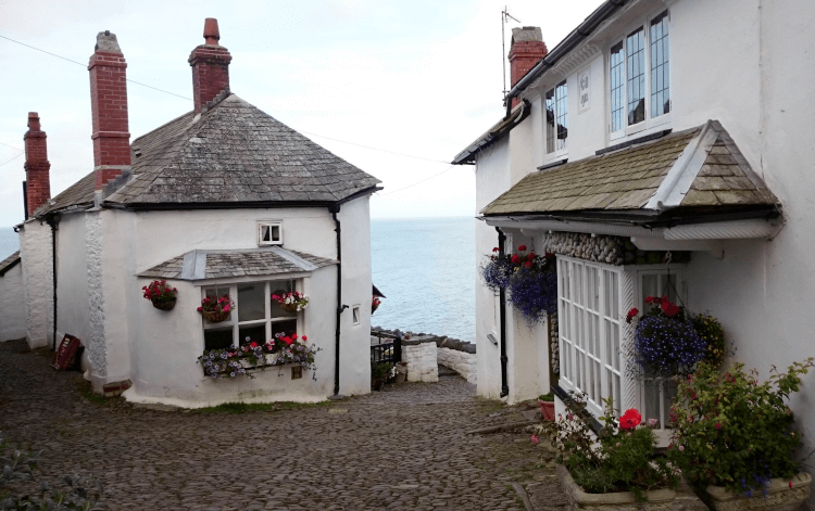 Two white-washed houses in Clovelly.